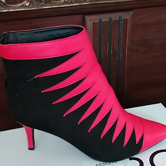 Ashro Greccia Bootie Boots - Picture 2 of 9